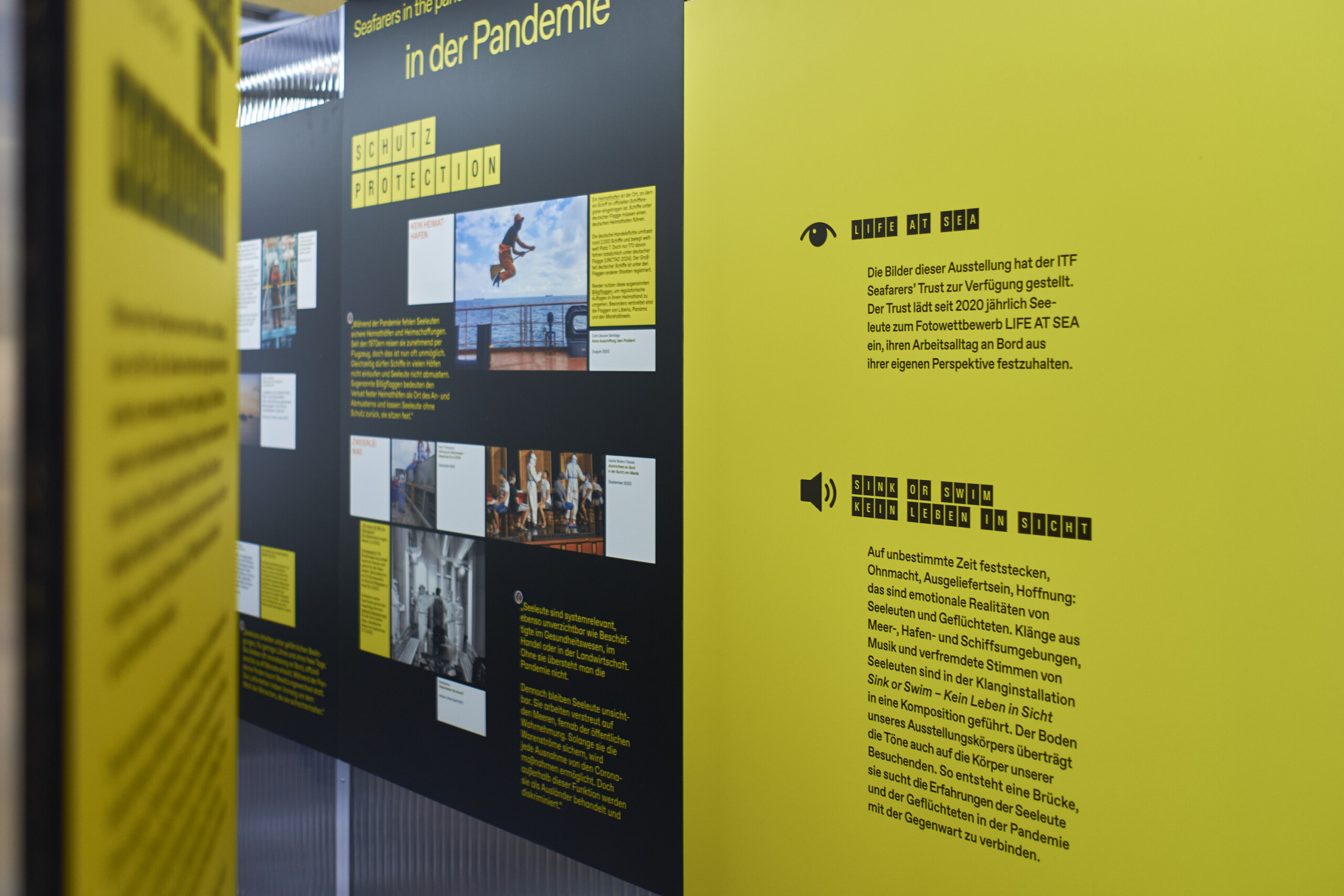 Mäder Haslbeck exhibition / „Still Stehen – stuck in mobility“ Seeleute und Geflüchtete in der Pandemie